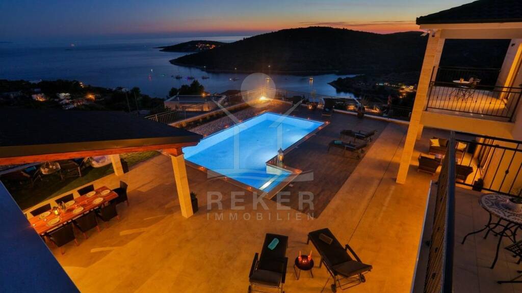 Villa zum Kauf 1.400.000 € 5 Zimmer 300 m² 941 m² Grundstück Rogoznica