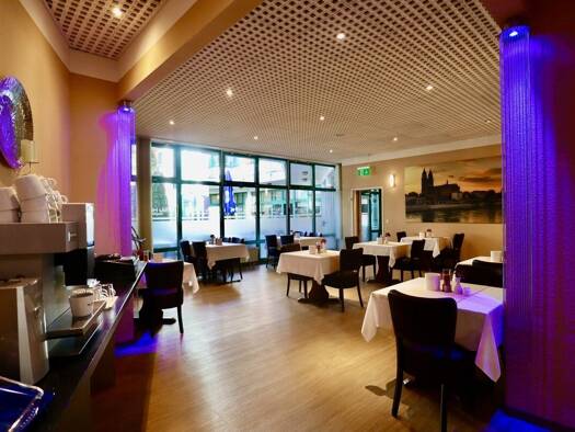 Haus zum Kauf 2.800.000 € 2.570,4 m² 4.360 m² Grundstück Reform Magdeburg 39118