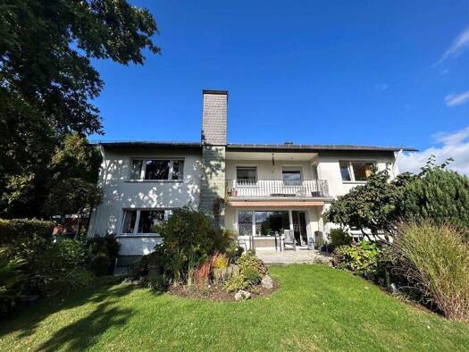 Haus zum Kauf 285.000 € 8 Zimmer 329 m² 1.053 m² Grundstück Warstein Warstein 59581