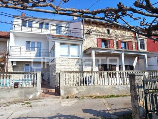 Haus zum Kauf 369.000 € 7 Zimmer 300 m² Svetvinčenat