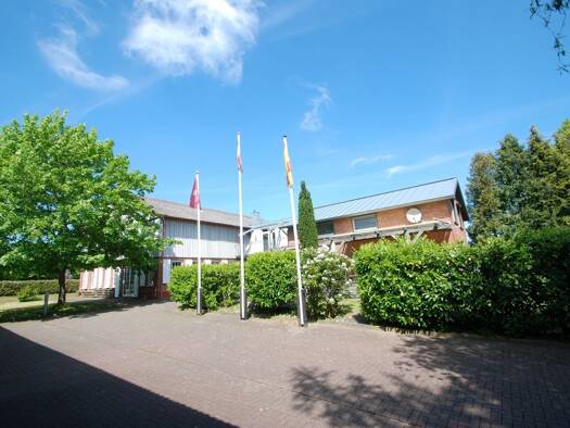 Mehrfamilienhaus zum Kauf 935.000 € 10 Zimmer 400,5 m² 18.646 m² Grundstück Puls 25560