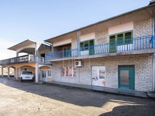 Haus zum Kauf 450.000 € 8 Zimmer 510 m² Bilice