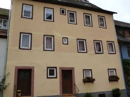 Reihenmittelhaus zum Kauf 89.000 € 12 Zimmer 225 m² 100 m² Grundstück Amorbach Amorbach 63916