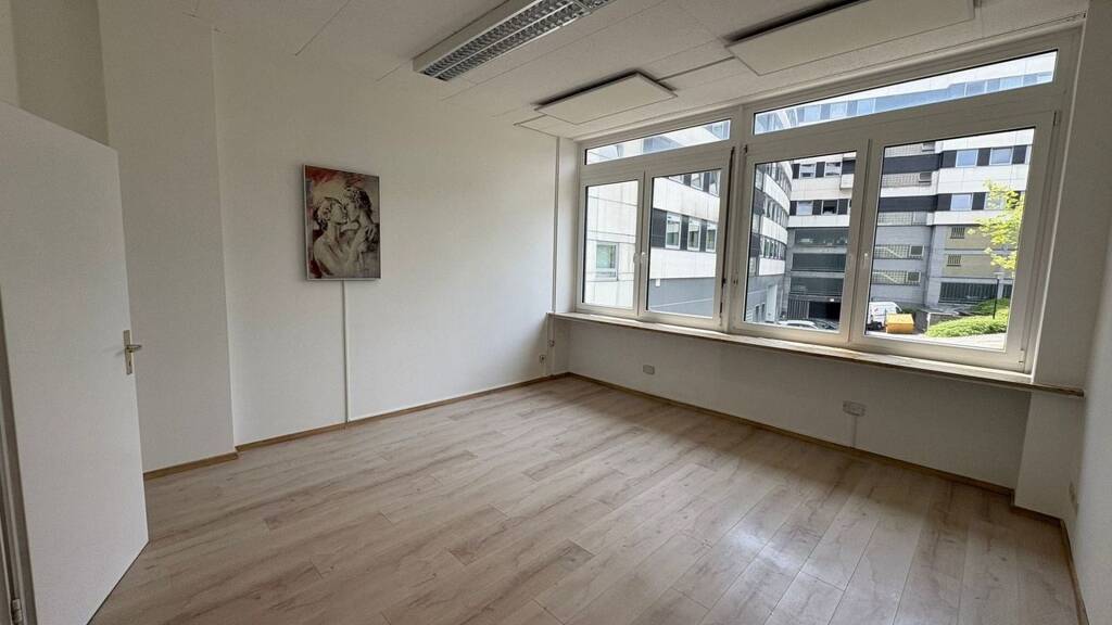 Bürogebäude zur Miete 7,82 € 4 Zimmer 89,5 m² Bürofläche Innenstadt Hof 95030