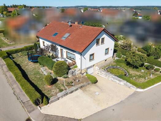 Mehrfamilienhaus zum Kauf 369.000 € 7,5 Zimmer 206 m² 677 m² Grundstück Benzingen Winterlingen 72474