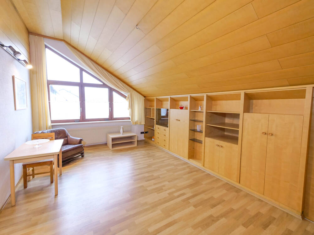 Immobilie in Neubrunn - Großzügiges Wohnhaus - stilvoll & gepflegt - Bild 3