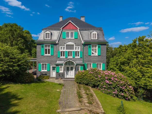 Einfamilienhaus zum Kauf 1.500.000 € 18 Zimmer 512 m² 7.500 m² Grundstück Lüttringhausen Remscheid 42899