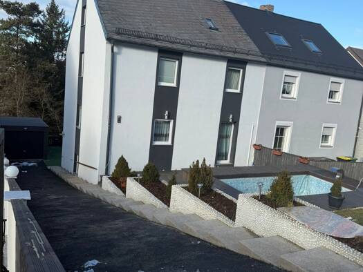 Einfamilienhaus zum Kauf provisionsfrei 369.000 € 4 Zimmer 200 m² 379 m² Grundstück Selb 95100