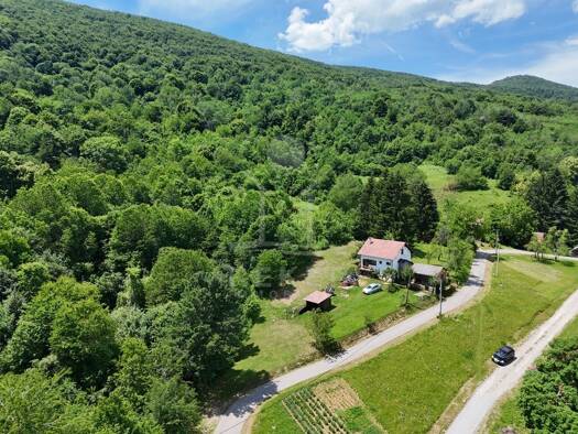 Einfamilienhaus zum Kauf 105.000 € 2 Zimmer 142 m² 464 m² Grundstück Plitvica Selo 53230