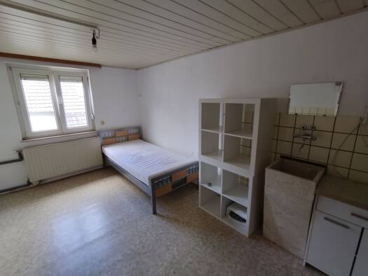 Wohnung zur Miete 330 € 1 Zimmer 14 m² Geschoss 1/2 frei ab 01.12.2025 Flörsheim 65439