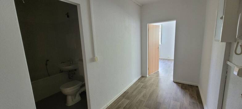 Wohnung zur Miete 321 € 2 Zimmer 58 m² 3. Geschoss frei ab sofort Gagarinstraße 129 Stadtmitte Nord Gera 07545