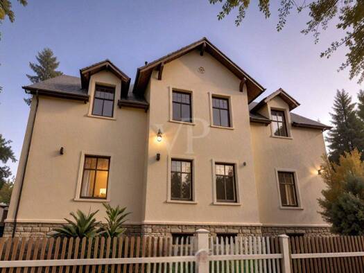 Mehrfamilienhaus zum Kauf 387.000 € 6 Zimmer 180 m² 645 m² Grundstück Radebeul 01445