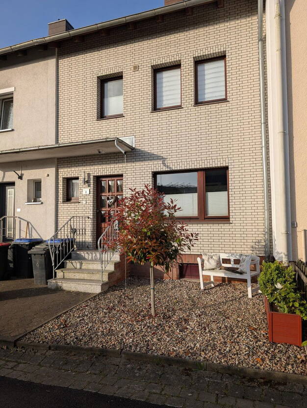 Reihenmittelhaus zum Kauf provisionsfrei 299.000 € 6 Zimmer 135 m² 180 m² Grundstück frei ab 01.10.2025 Wehl Hameln 31787