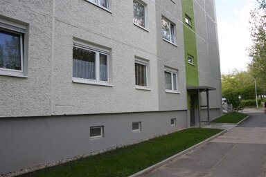 Wohnung zur Miete 408 € 2 Zimmer 68 m² 2. Geschoss frei ab 01.03.2025 Zeulsdorfer Straße 103 Lusan - Jenaer Straße Gera 07549