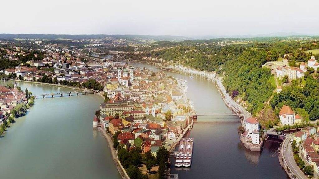 Laden zum Kauf 250.000 € 1 Zimmer 62 m² Verkaufsfläche Altstadt Passau 94032