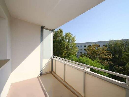 Wohnung zur Miete 367 € 3 Zimmer 61,2 m² 1. Geschoss frei ab sofort Friedrich-Quenstedt-Straße 3 Lutherstadt Eisleben Eisleben 06295