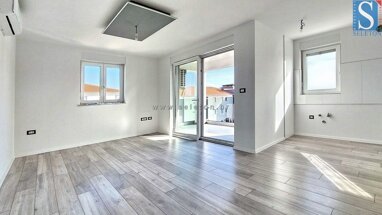 Wohnung zum Kauf 193.000 € 3 Zimmer 53 m² 1. Geschoss Porec center