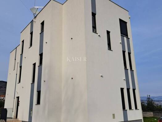 Wohnung zum Kauf 530.000 € 3 Zimmer 108 m² 1. Geschoss Opatija i okolica, Opatija Centar