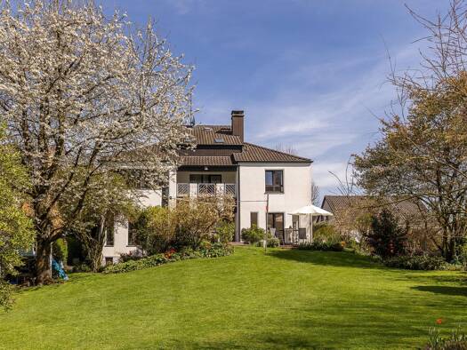 Villa zum Kauf 1.150.000 € 9 Zimmer 302 m² 1.697 m² Grundstück Klosterhardt-Süd Osterfeld 46119