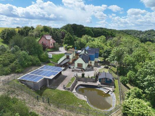 Einfamilienhaus zum Kauf 900.000 € 9 Zimmer 370 m² 17.500 m² Grundstück frei ab sofort Käseberg 4 Wethau 06618