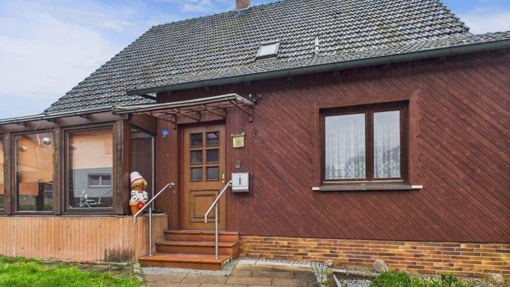 Einfamilienhaus zum Kauf 170.000 € 6 Zimmer 158 m² 491 m² Grundstück Mittelberg Rödental 96472