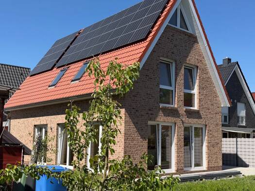 Einfamilienhaus zur Miete 1.750 € 5 Zimmer 110 m² 299 m² Grundstück frei ab sofort Kreyenbrück Oldenburg 26133