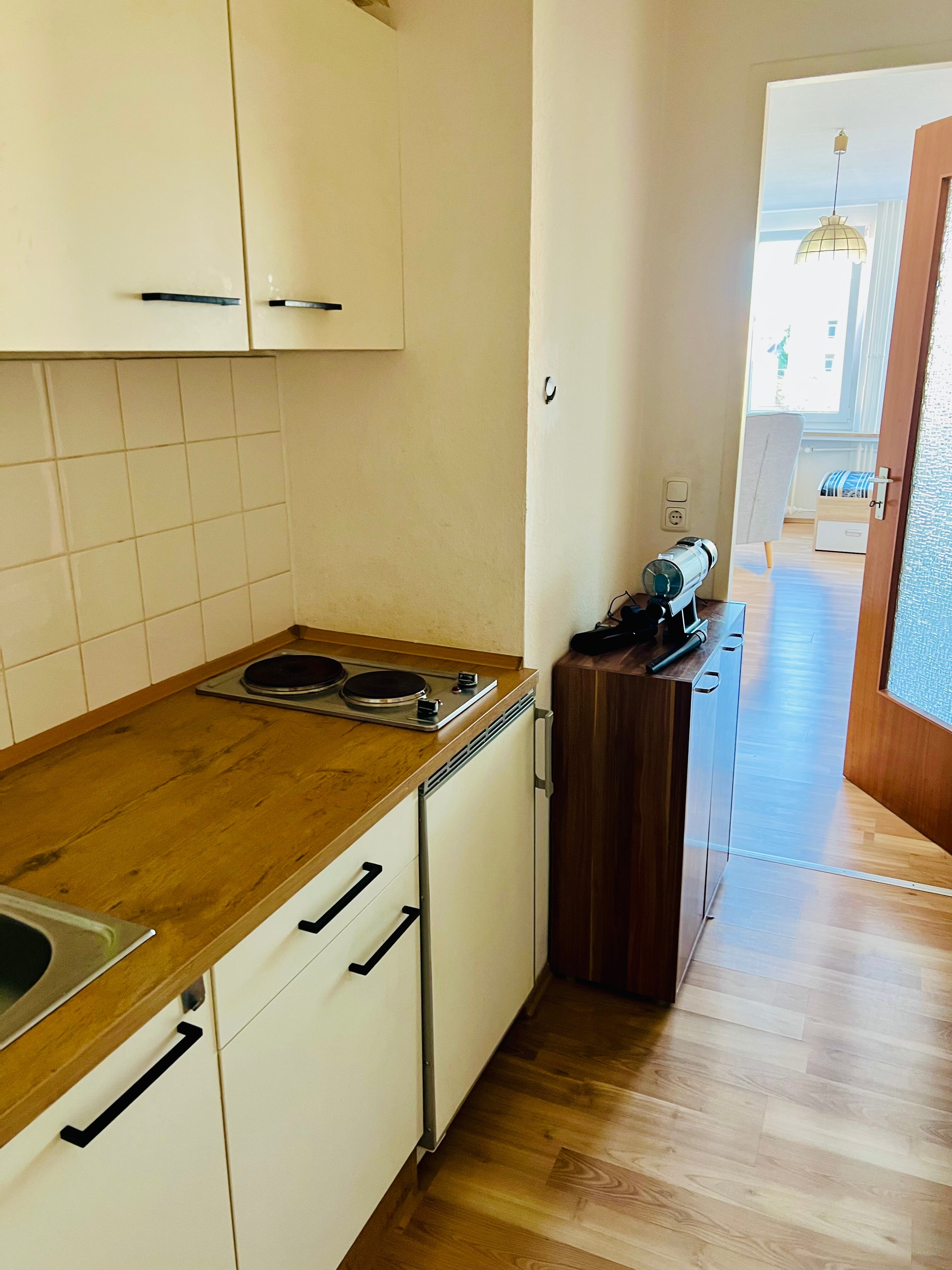 Studio zur Miete 410 € 1 Zimmer 30,7 m²<br/>Wohnfläche 3.<br/>Geschoss ab sofort<br/>Verfügbarkeit Schweiggerstraße 2 Glockenhof Nürnberg 90478