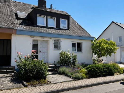 Doppelhaushälfte zum Kauf 490.000 € 5 Zimmer 120 m² 630 m² Grundstück Metternich Koblenz 56072
