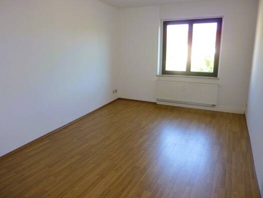Wohnung zum Kauf 49.500 € 3 Zimmer 62,5 m² 1. Geschoss Weißenfels 06667