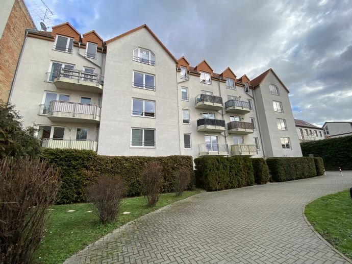 Terrassenwohnung zum Kauf 135.000 € 3 Zimmer 88,6 m²<br/>Wohnfläche EG<br/>Geschoss Friedenstr. 3 Salzmannstraße Magdeburg 39112