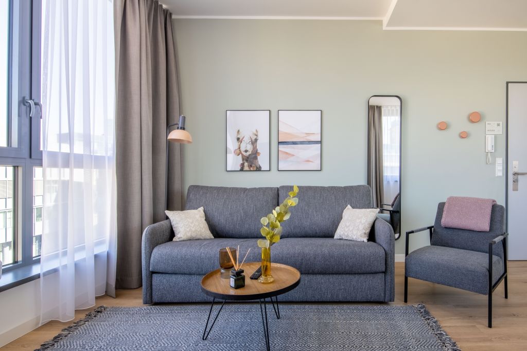 Wohnung zur Miete Wohnen auf Zeit 2.255 € 2 Zimmer 37 m²<br/>Wohnfläche 01.10.2024<br/>Verfügbarkeit Reichsstädter Straße Friedrichstr./Bahnhofstr. Ab THG südl. Aalen 73430