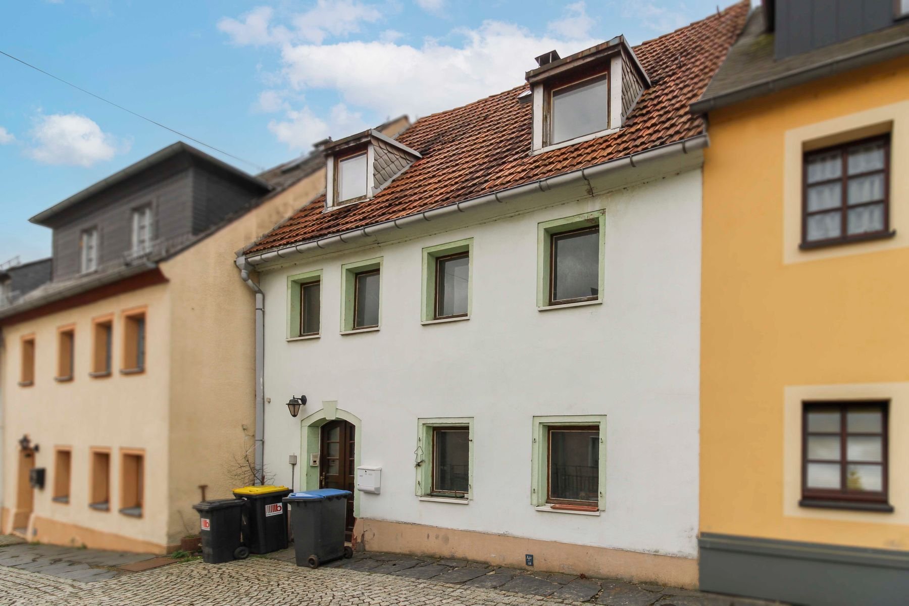 Reihenmittelhaus zum Kauf 35.000 € 7 Zimmer 120 m²<br/>Wohnfläche 207 m²<br/>Grundstück Oederan Oederan 09569