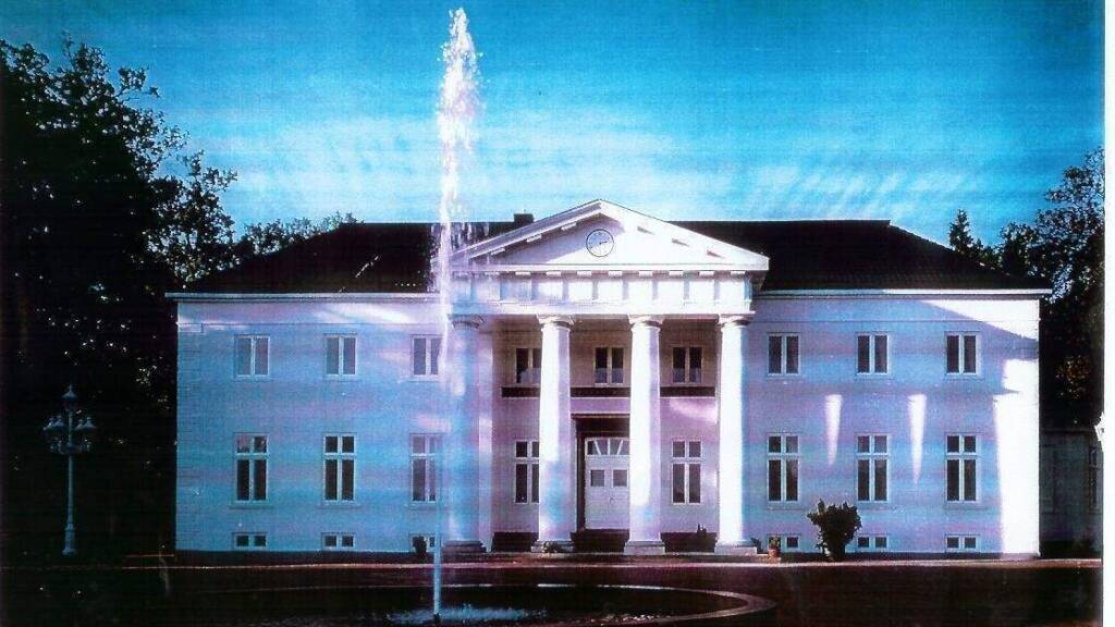 Villa zum Kauf 2.999.000 € 7 Zimmer 340 m² 980 m² Grundstück Starnberg 82319