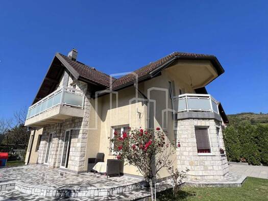 Einfamilienhaus zum Kauf 178.952 € 5 Zimmer 760 m² Grundstück Sarajevo 71000