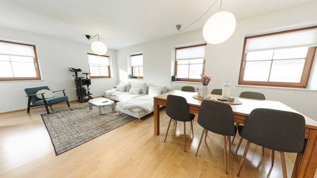 Wohnung zum Kauf 320.000 € 3 Zimmer 75 m² 1. Geschoss Zugspitzstraße 1 a Freilassing 83395