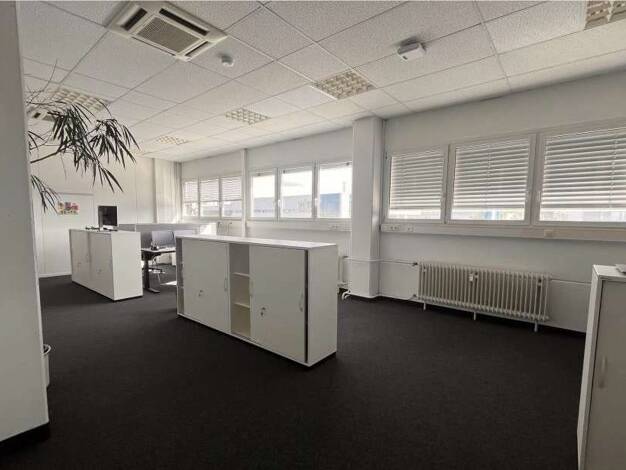 Bürofläche zur Miete 3.506 € 369 m² Bürofläche Kornwestheim Kornwestheim 70806