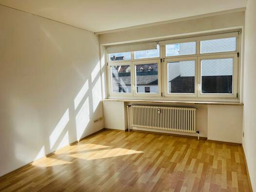 Wohnung zur Miete 340 € 1 Zimmer 23,5 m² Geschoss 2/4 frei ab sofort Erlangen-Nord Erlangen 91054