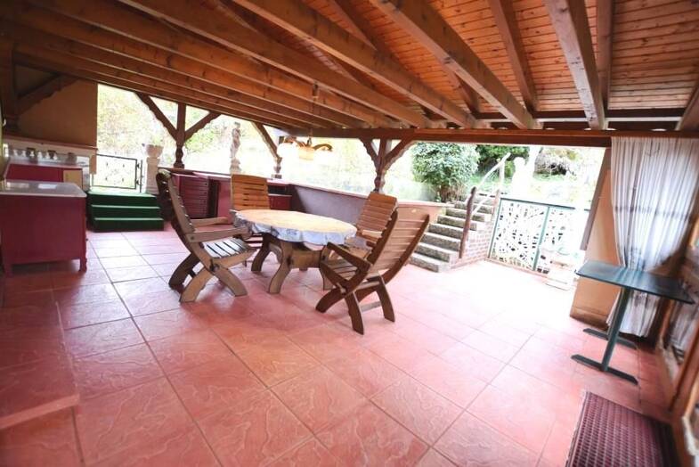 Haus zum Kauf 1.500.000 € 6 Zimmer 318 m² 1.271 m² Grundstück frei ab sofort Dettingen Konstanz 78465