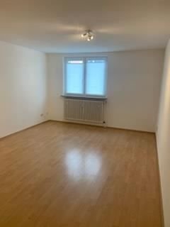 Wohnung zur Miete 245 € 1 Zimmer 33 m²<br/>Wohnfläche 3.<br/>Geschoss Westend Hof 95028