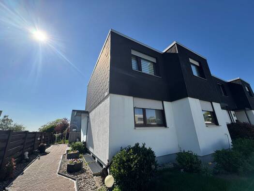 Wohnung zum Kauf 325.000 € 3 Zimmer 103 m² 1. Geschoss Waldenburgerstraße Stadtgebiet Wolfenbüttel 38302