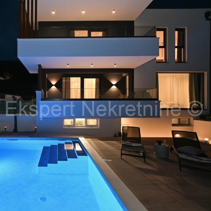 Haus zum Kauf 1.500.000 € 3 Zimmer 300 m²<br/>Wohnfläche 579 m²<br/>Grundstück Klis center