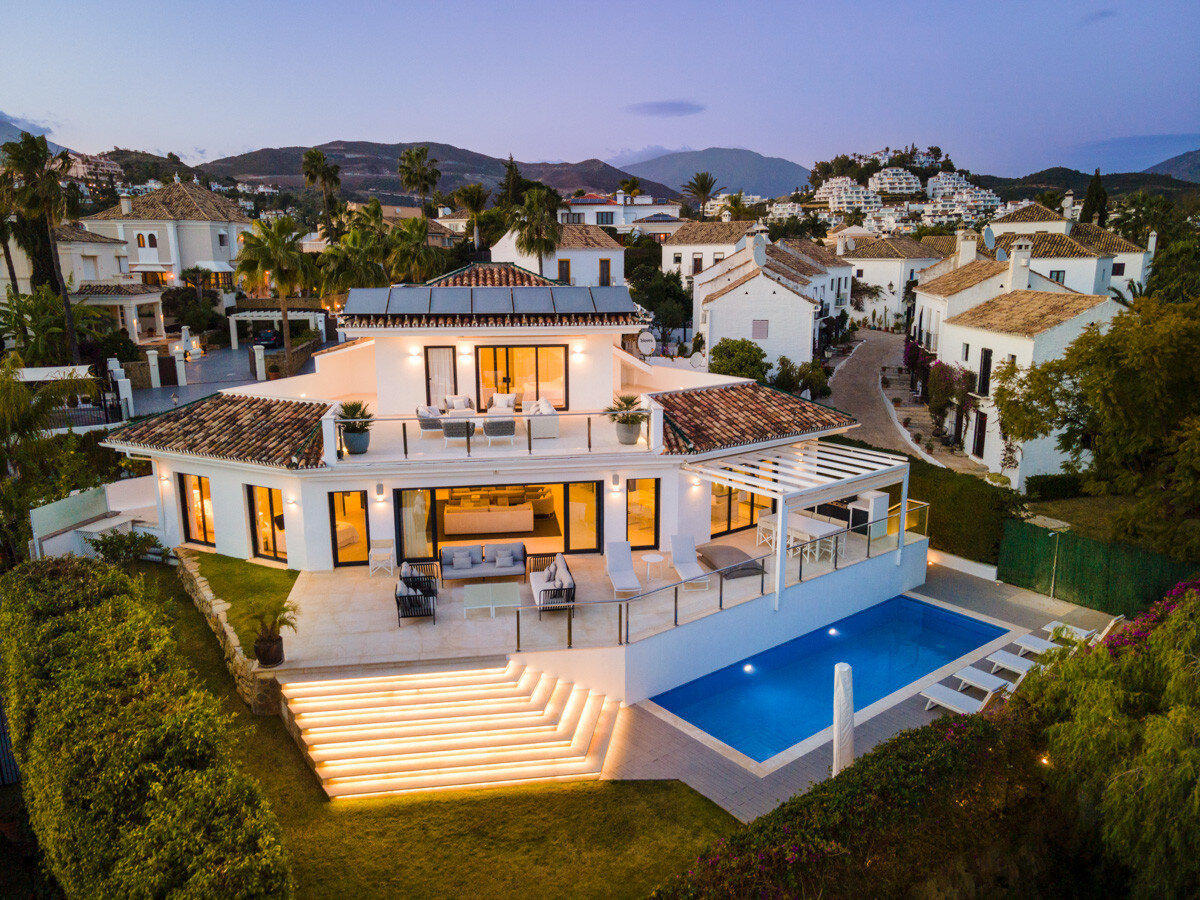 Villa zum Kauf 3.295.000 € 6 Zimmer 397 m²<br/>Wohnfläche 931 m²<br/>Grundstück Nueva Andalucia 29660