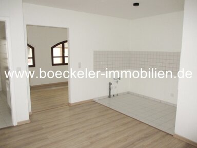 Wohnung zur Miete 260 € 1 Zimmer 33 m² frei ab sofort Naumburg Naumburg 06618