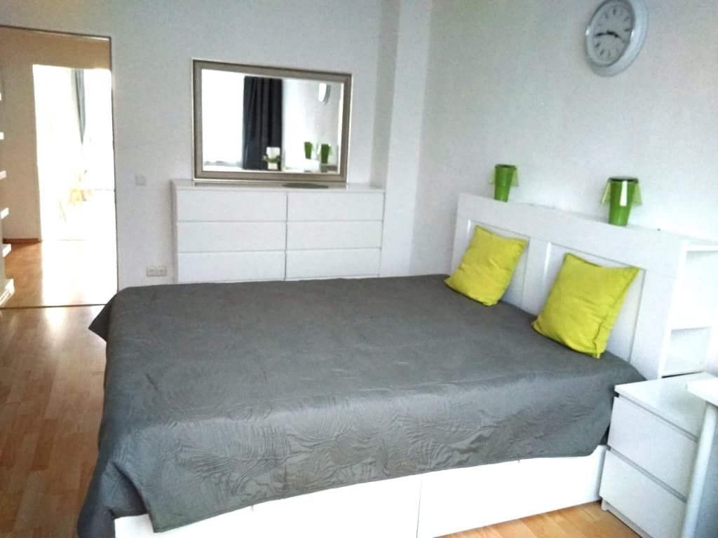 Wohnung zur Miete Wohnen auf Zeit 1.340 € 2 Zimmer 39 m²<br/>Wohnfläche 01.01.2025<br/>Verfügbarkeit Herzogstraße Friedrichstadt Düsseldorf 40215