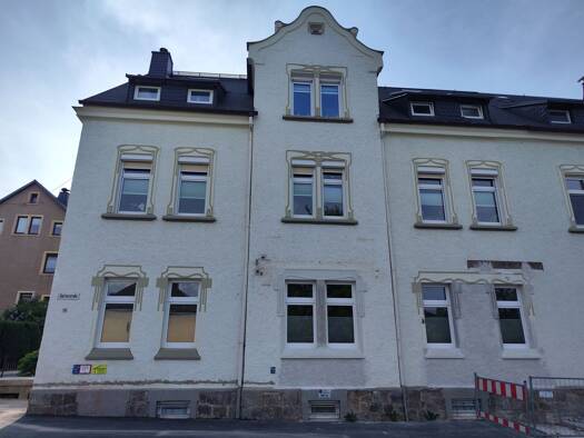 Maisonette zur Miete 1.290 € 5,5 Zimmer 104 m² Geschoss 2/3 frei ab 01.10.2026 Gartenstraße 19 Thalheim/Erzgebirge 09380