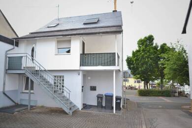 Mehrfamilienhaus zum Kauf 299.000 € 5 Zimmer 147 m² 212 m² Grundstück frei ab sofort Hauptstraße 17 Kenn 54344