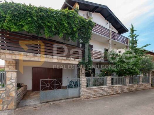 Haus zum Kauf 530.000 € 6 Zimmer 352 m² Vodice