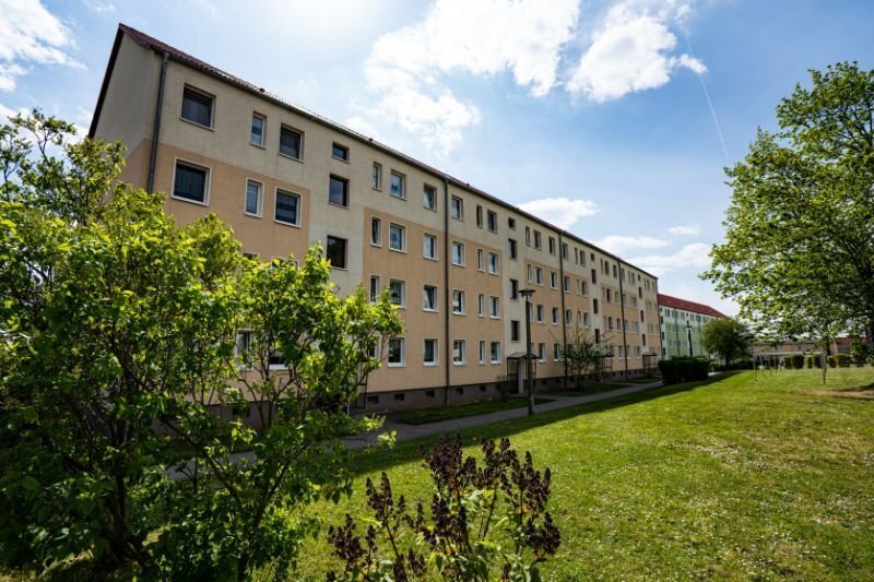 Wohnung zur Miete 308,90 € 3 Zimmer 61,8 m²<br/>Wohnfläche 2.<br/>Geschoss German-Titow-Str. 37 Aschersleben Aschersleben 06449