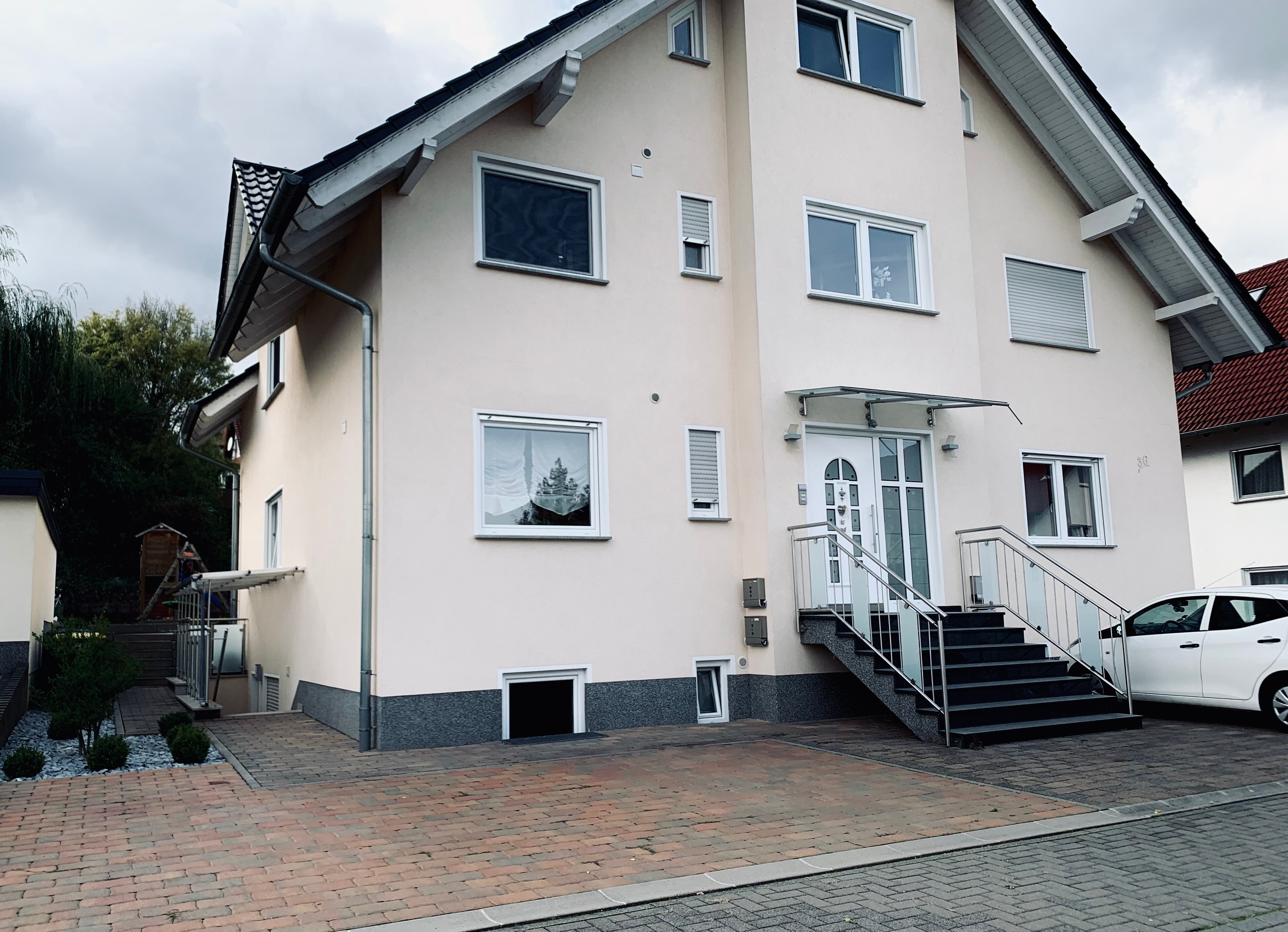 Mehrfamilienhaus zum Kauf provisionsfrei 850.000 € 10 Zimmer 383 m²<br/>Wohnfläche 671 m²<br/>Grundstück ab sofort<br/>Verfügbarkeit Fronhausen Fronhausen 35112