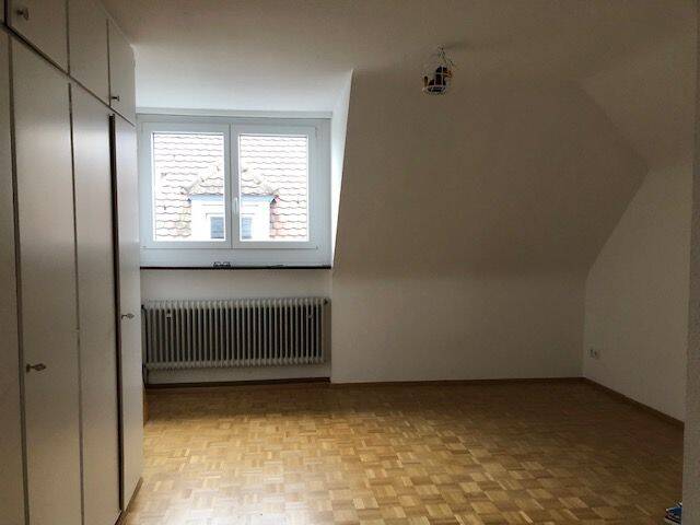 Charmante 3-Zimmer-Dach-Wohnung – Heilbronn – Vorschaubild 2